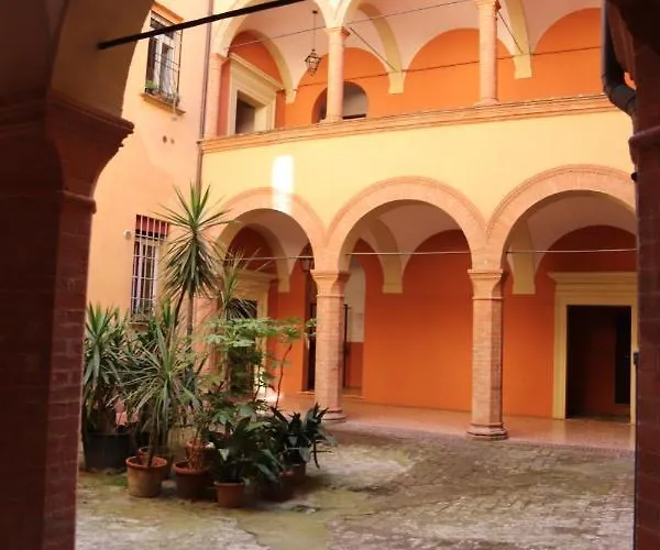 Il Chiostro Болонья